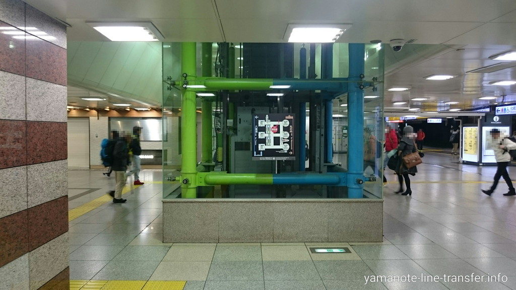 階段 丸の内南口改札へ1分で行くには 東京駅 山手線内回り 山手線パタパタ乗り換え案内