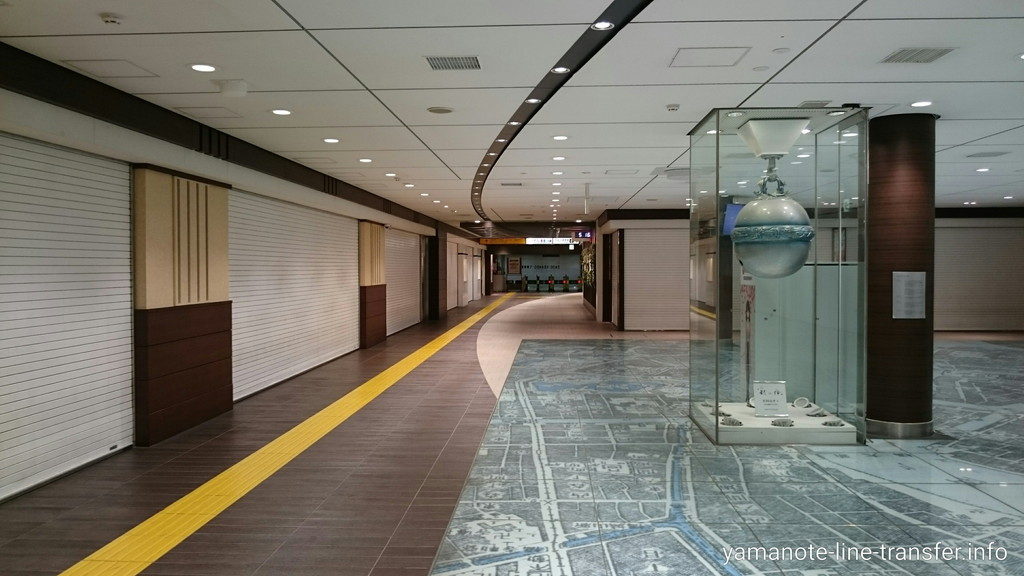 階段 八重洲地下中央口改札へ2分で行くには 東京駅 山手線内回り 山手線パタパタ乗り換え案内